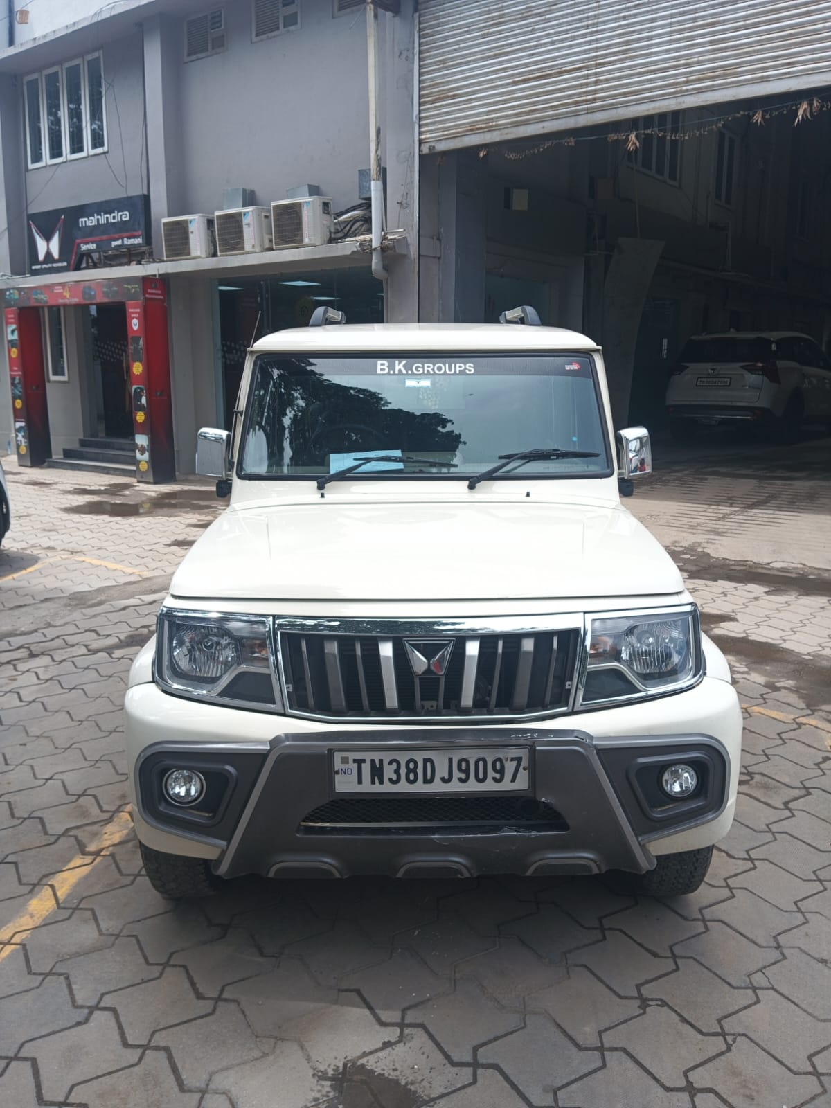 Mahindra Bolero B6